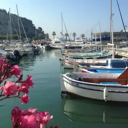 La Rade Vue Mer 180